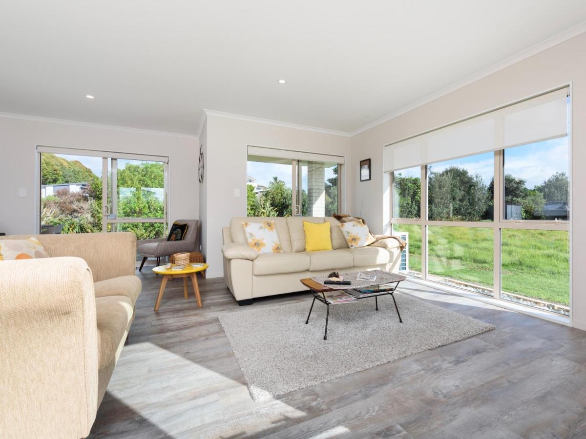 Modern Beach Break - Waihi Beach Holiday Home Eksteriør bilde