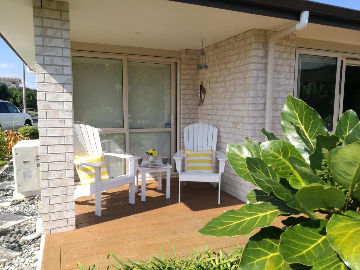 Modern Beach Break - Waihi Beach Holiday Home Eksteriør bilde