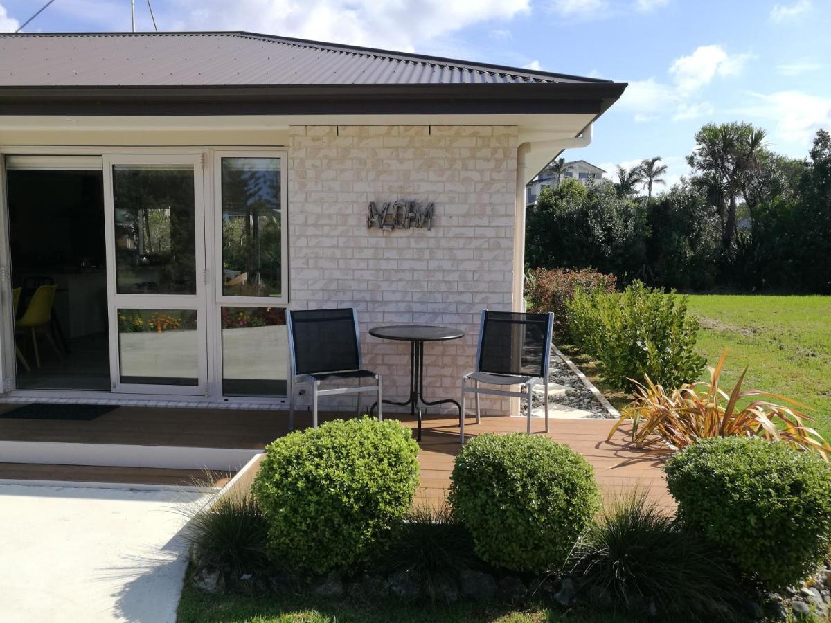 Modern Beach Break - Waihi Beach Holiday Home Eksteriør bilde